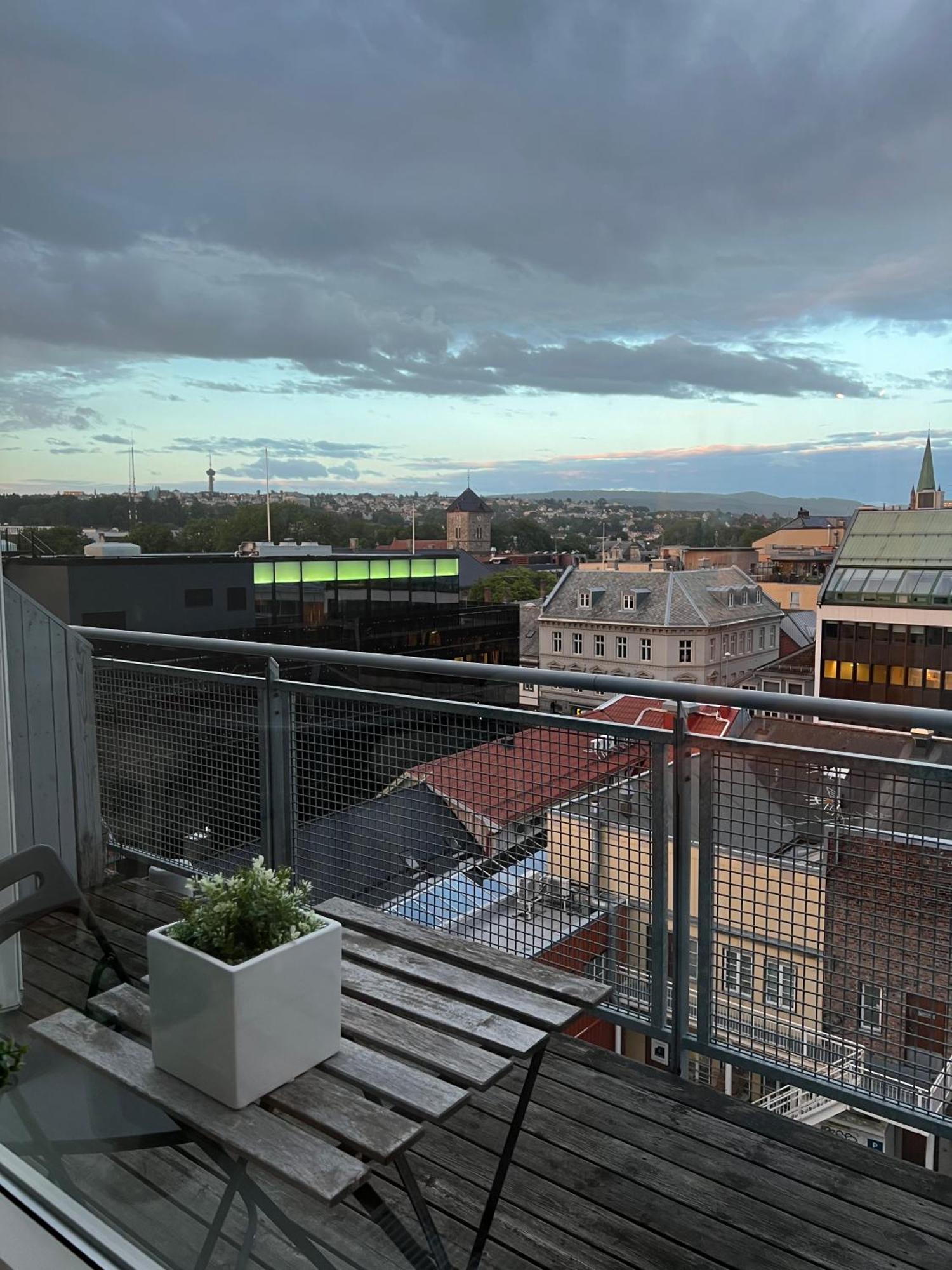 Апартаменты Penthouse In Trondheim City Centre Экстерьер фото